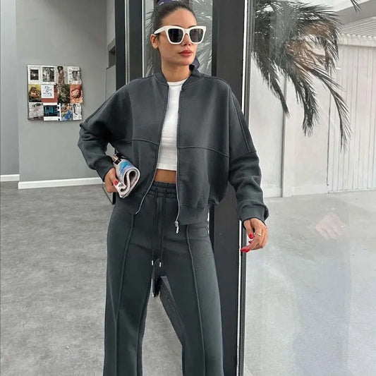 Women’s Casual 2-Piece Sportswear Set – Sweatshirt & Pants with Zipper, High Waist & Elastic Trousers