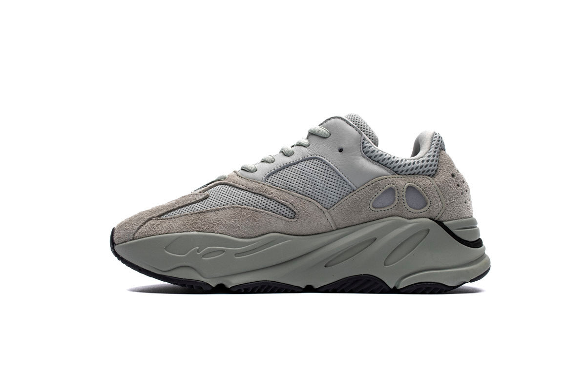 YEEZY Boost 700