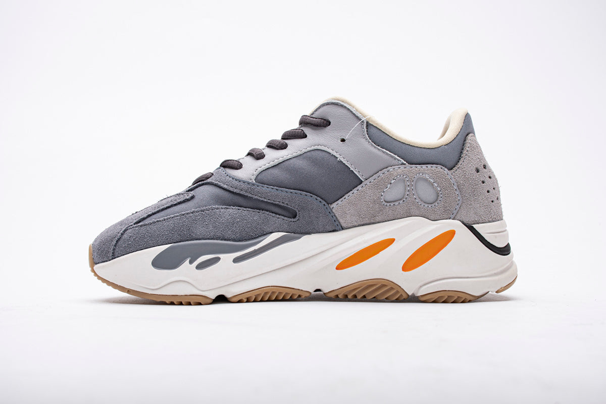 YEEZY Boost 700